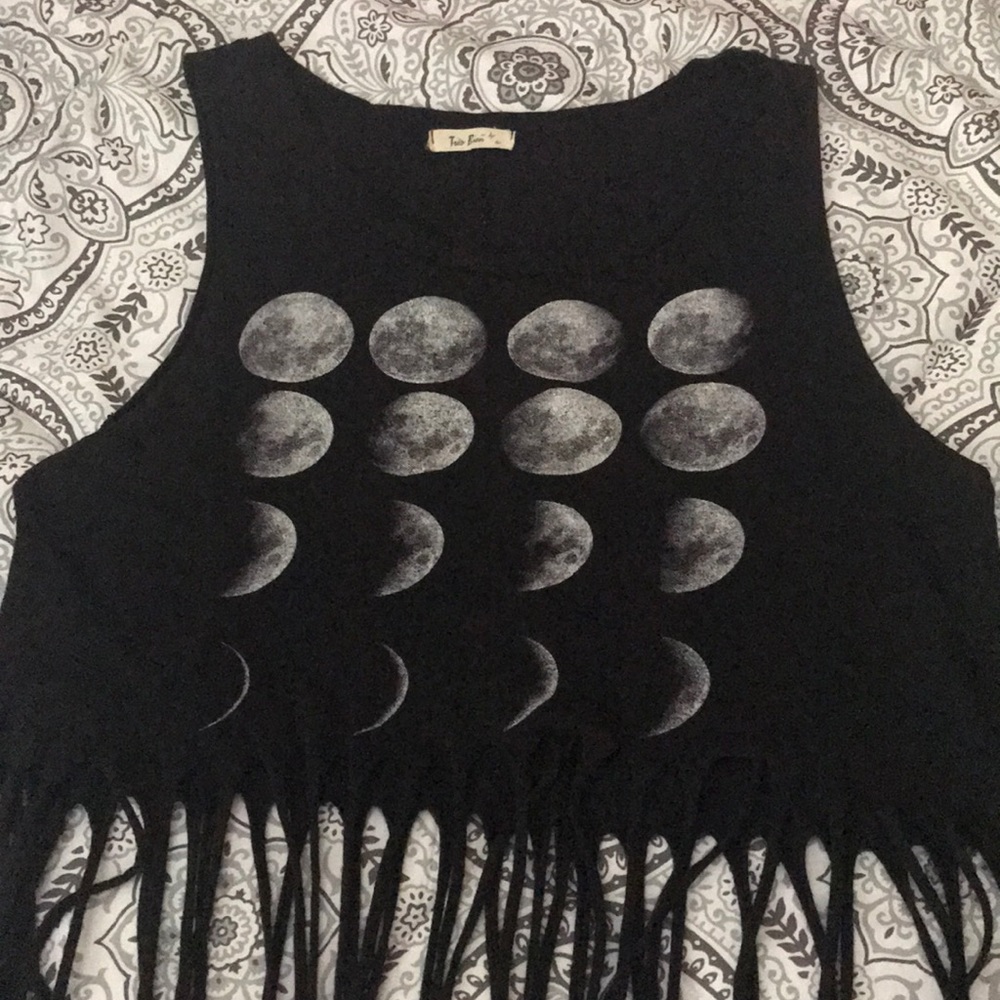 Crop shirt/ muscle tee